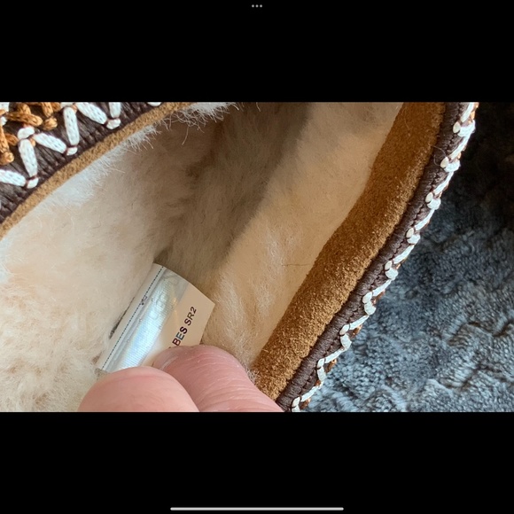 EUC Women’s UGG Tasman Chestnut In Box Size 10 - Picture 8 of 17